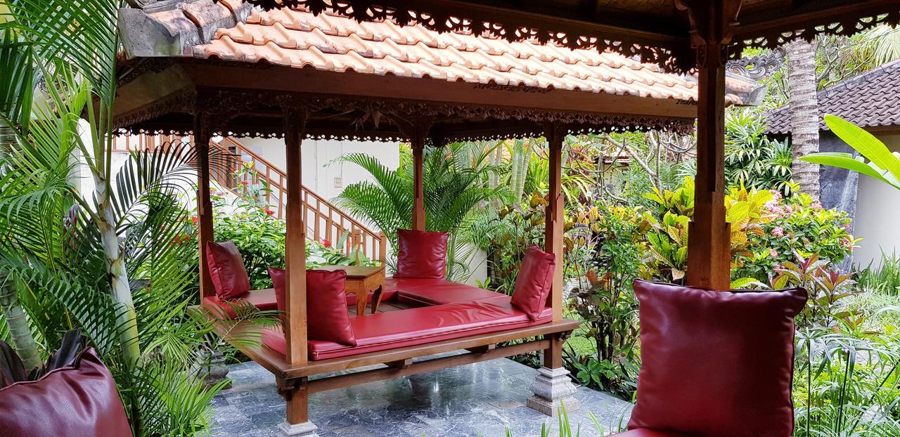 Kusnadi Hotel Legian  Exterior photo